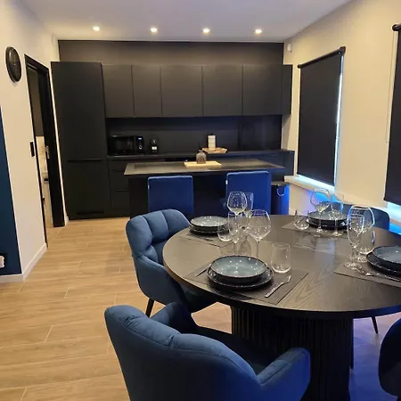 Hors-chateau - Centre Historique 3* لييج