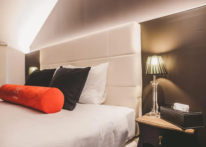 Hors-château - Centre Historique Hotel 3*