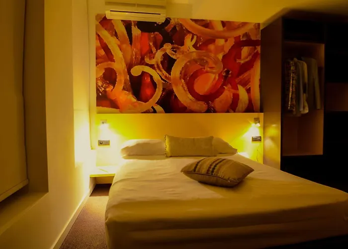 Hors-château - Centre Historique Hotel