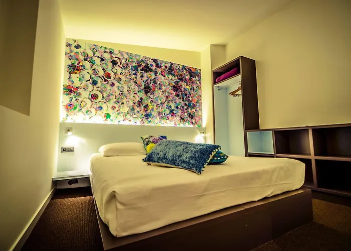 Hors-château - Centre Historique Hotel 3*