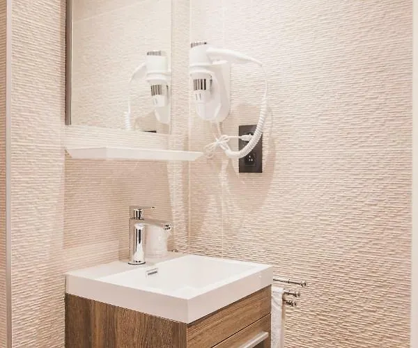 Hors-château - Centre Historique Hotel 3*